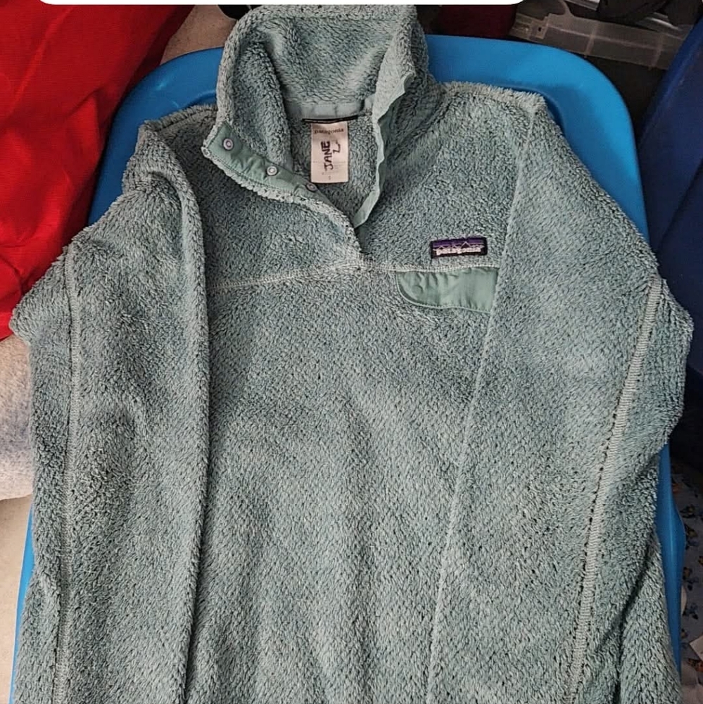 Patagonia sweater small